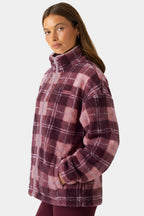 Chic Oversized Zip-Up Fleece in Plum Plaid
