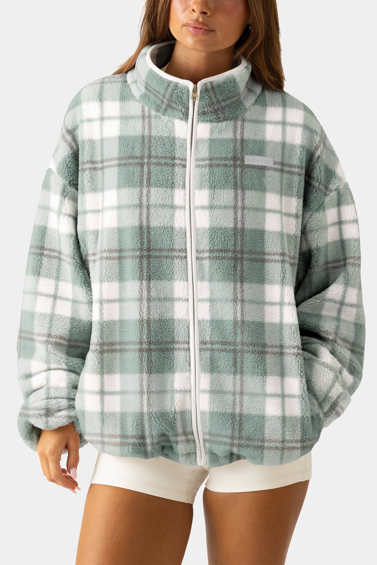 Chic Oversized Zip-Up Fleece in Matcha Plaid