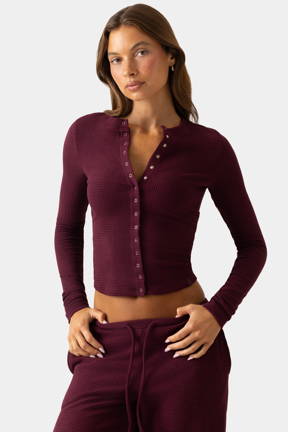 Chic Ribbed Jersey Crewneck Cardigan in Plum