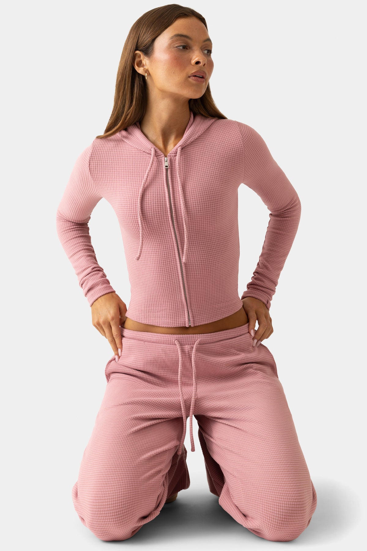 Chic Ribbed Jersey Cropped Hoodie in Berry
