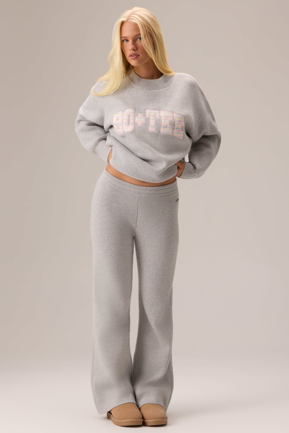 Chic Ribbed Knit Oversized Jumper in Pebble