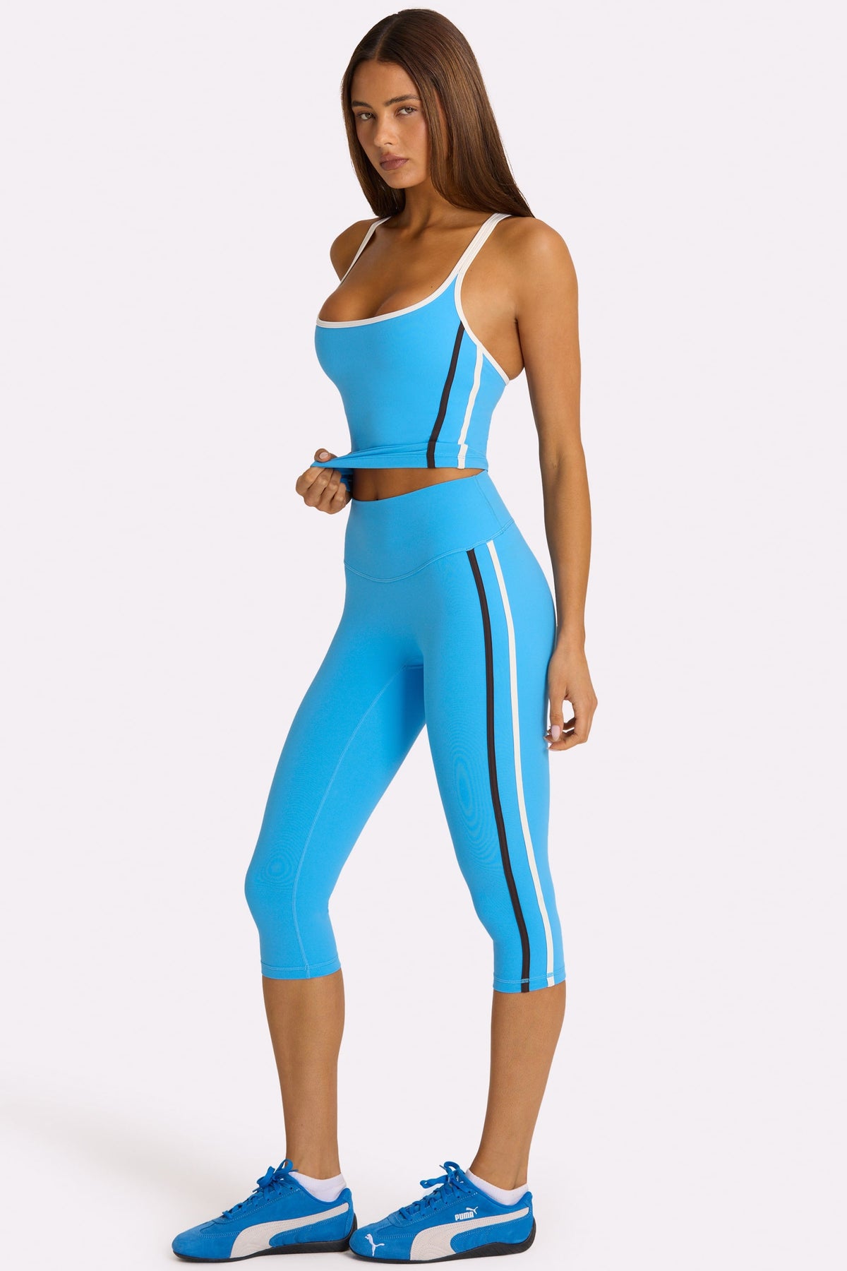 Chic Soft Active Capri Leggings in Electric Blue