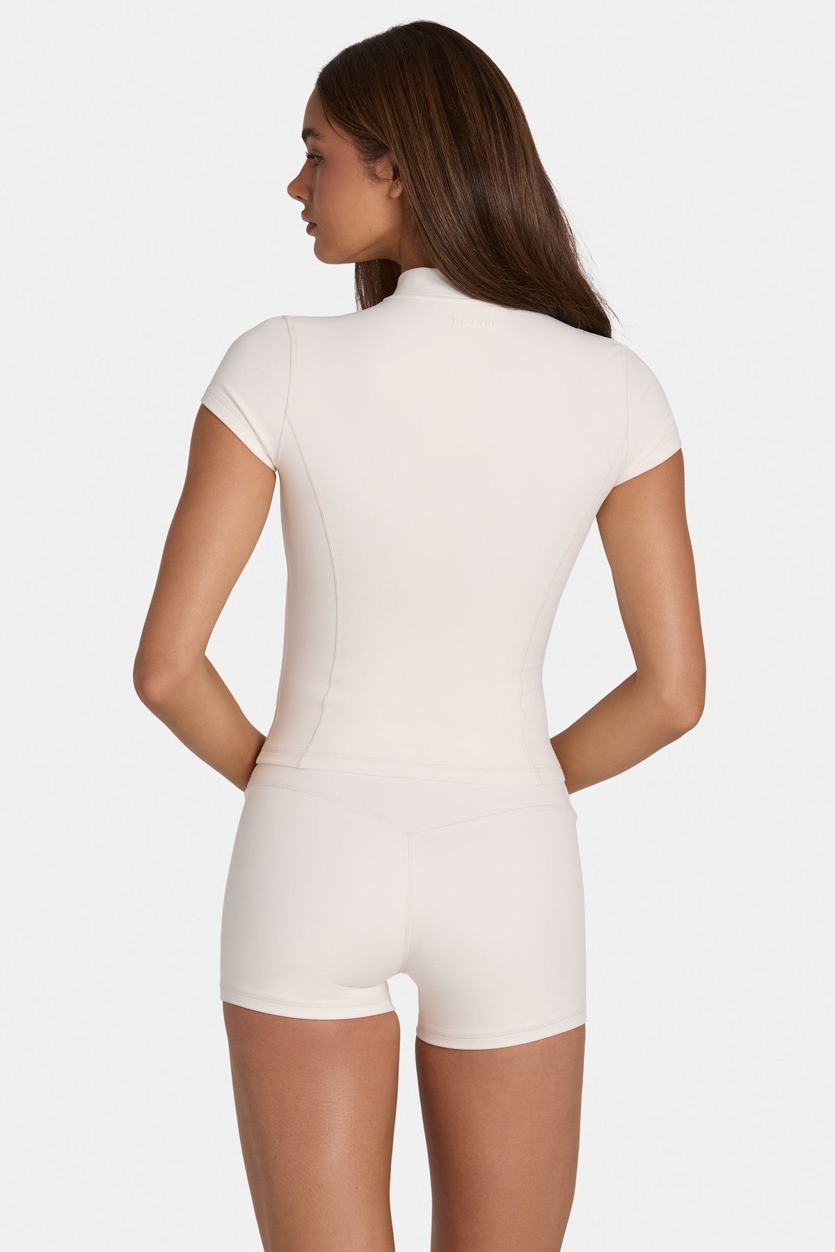 Chic Soft Active Zip-Up Top in Coconut
