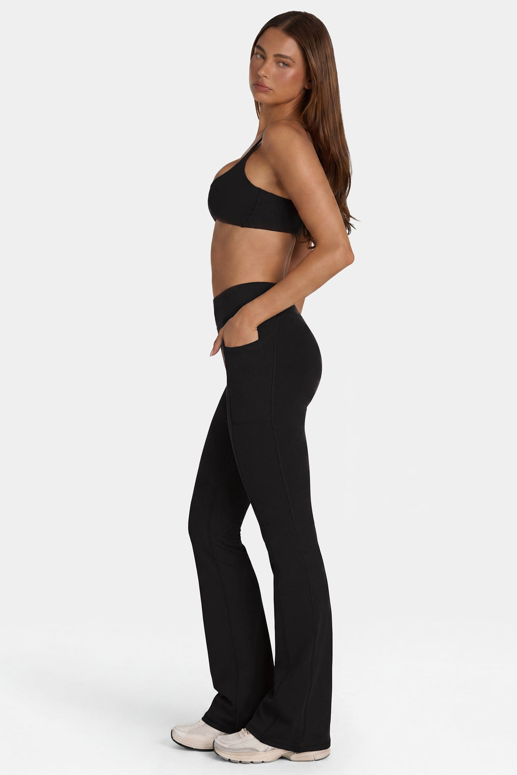 Chic Soft Active V-Waist Flared Leggings in Black