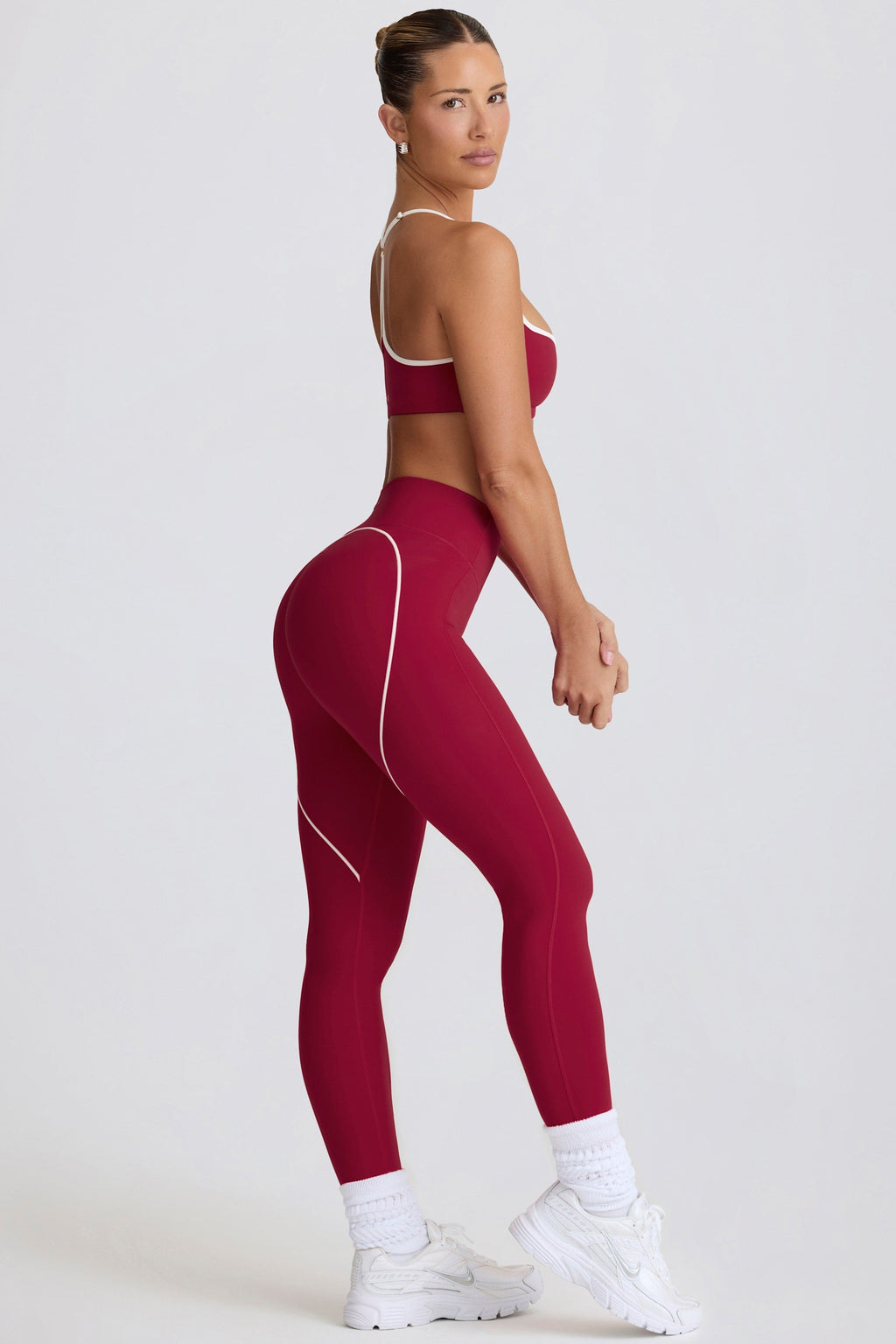 Chic Soft Active Mid-Rise Leggings in Cherry