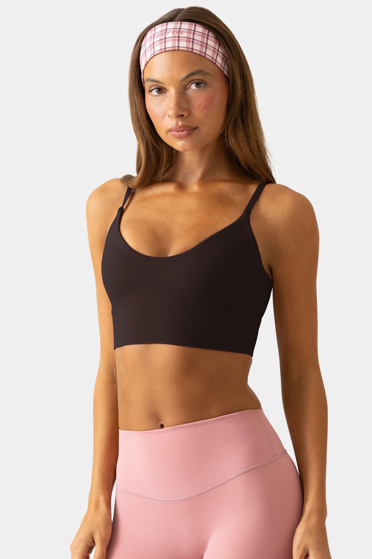 Chic Soft Active Scoop-Neck Sports Bra in Espresso