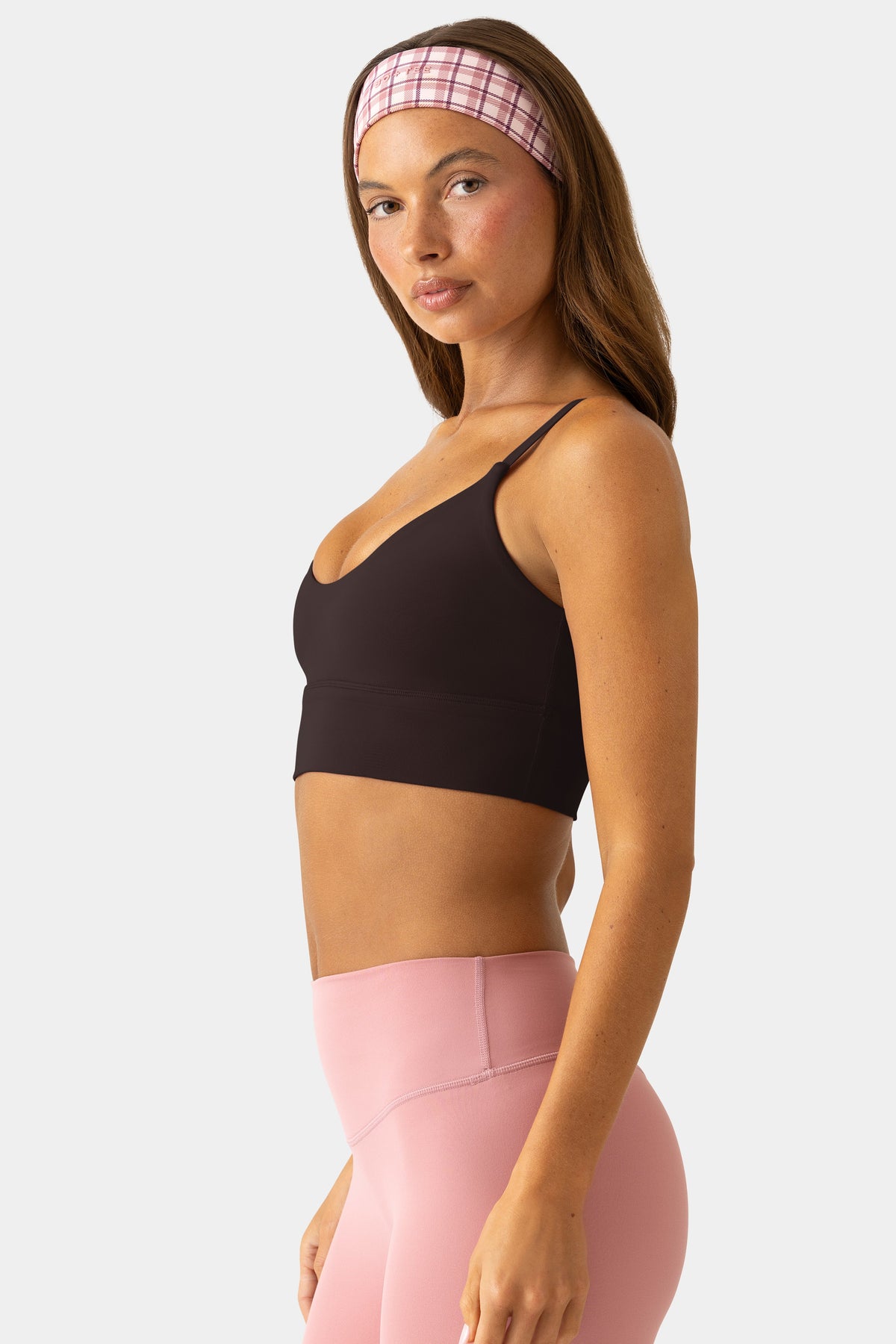 Chic Soft Active Scoop-Neck Sports Bra in Espresso