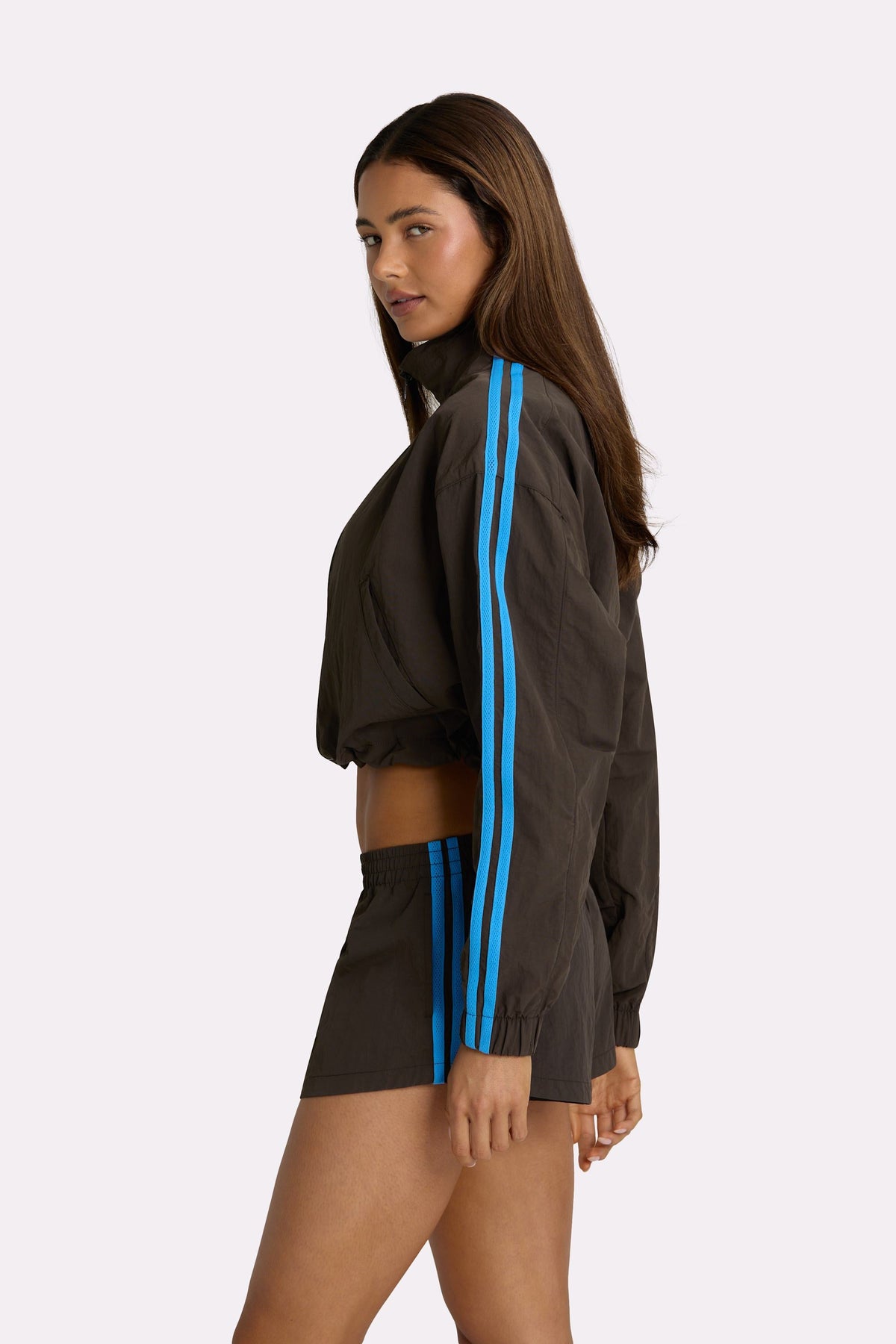 Chic Woven Track Shorts in Truffle