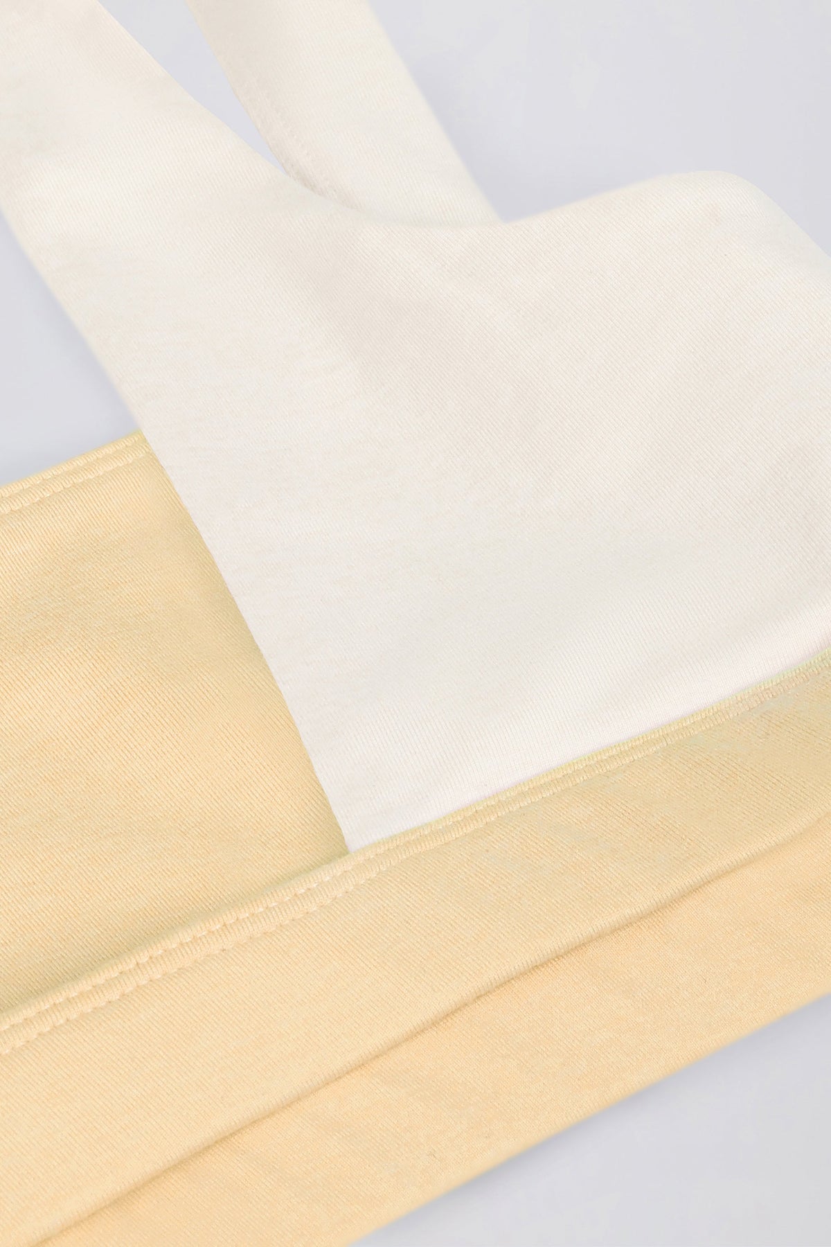 Chic Contrast Sports Bra in Lemon Marl