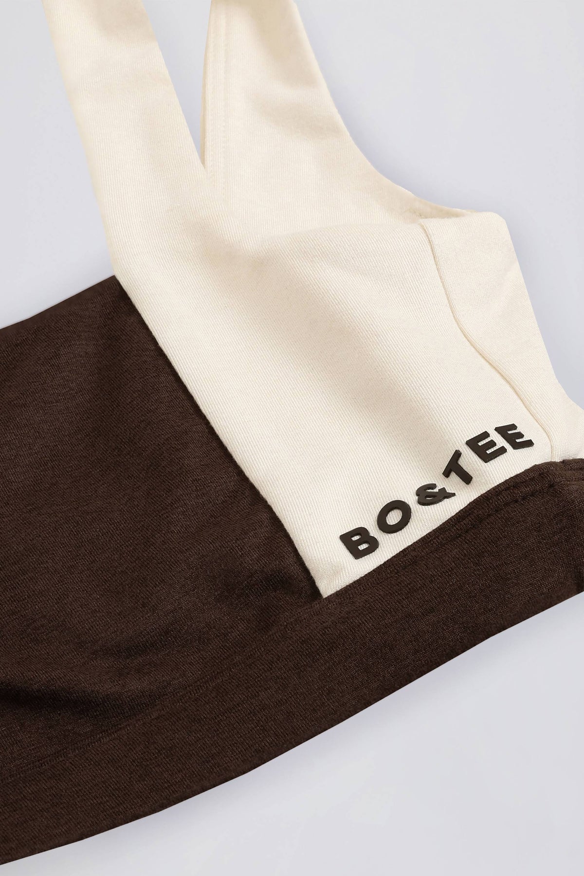 Chic Contrast Sports Bra in Pecan Marl