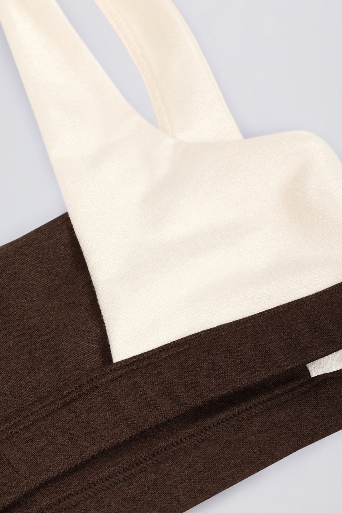 Chic Contrast Sports Bra in Pecan Marl