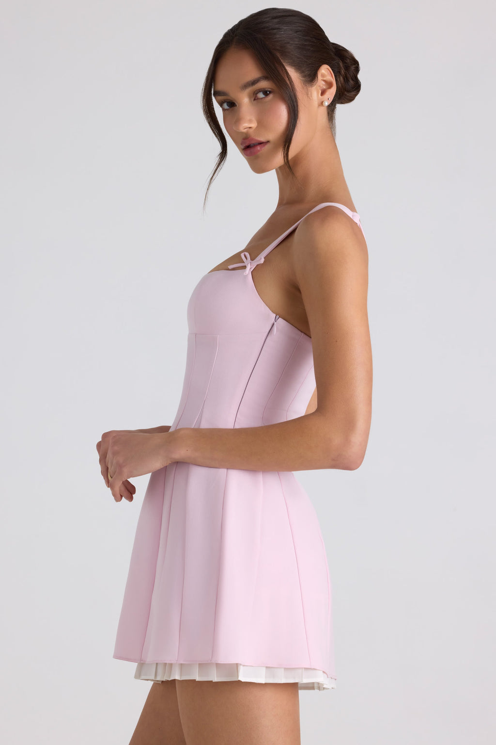 Chic Bow-Detail Pleated A-Line Mini Dress in Soft Pink