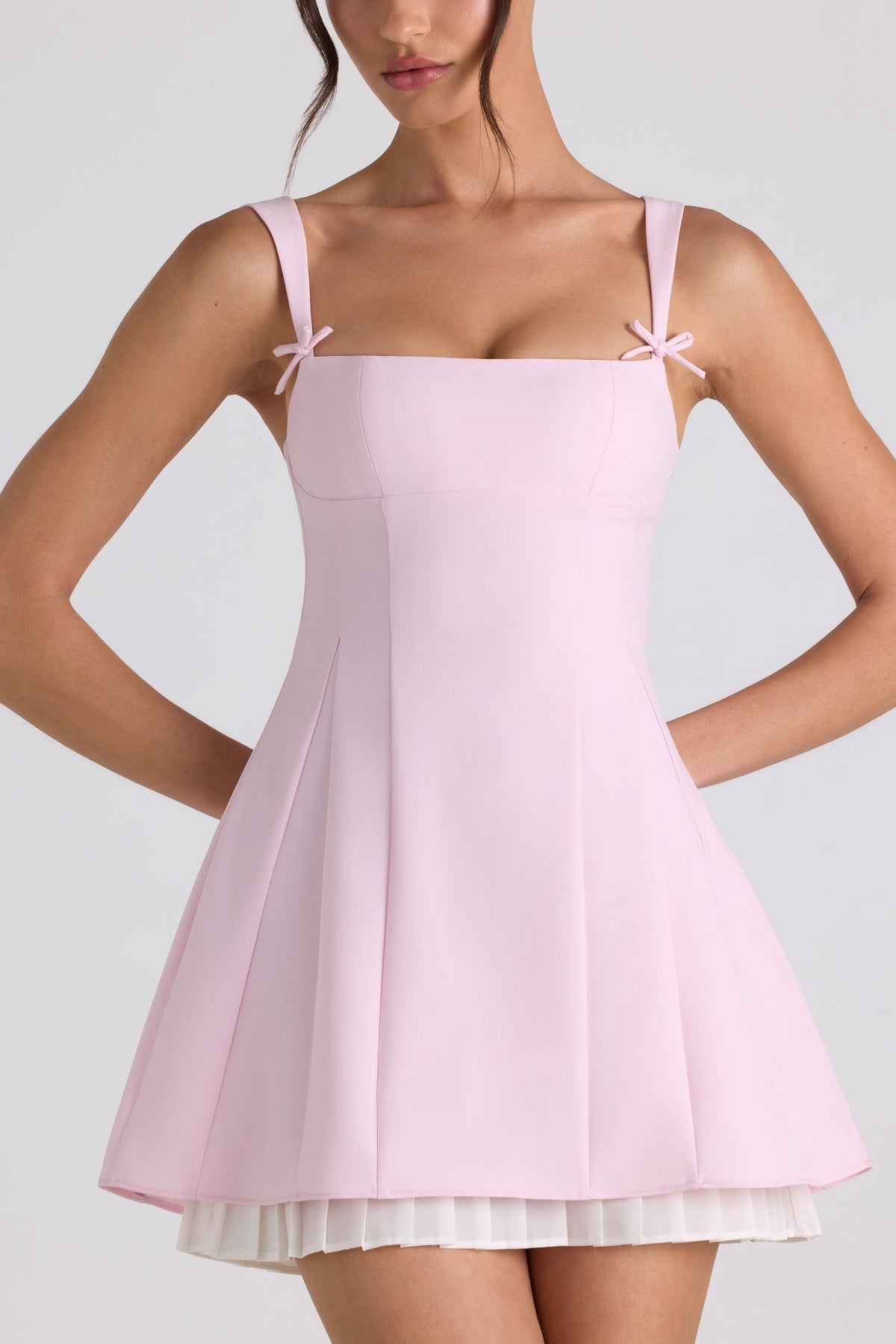 Chic Bow-Detail Pleated A-Line Mini Dress in Soft Pink
