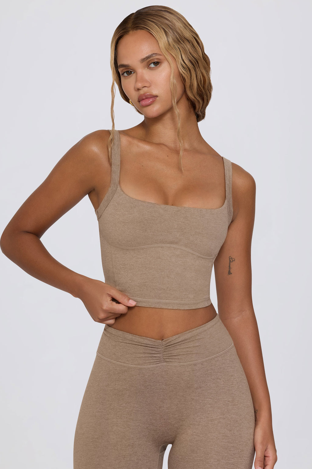 Chic Cropped Tank Top in Mocha Marl