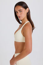 Chic Crossback V-Neck Sports Bra in Cream
