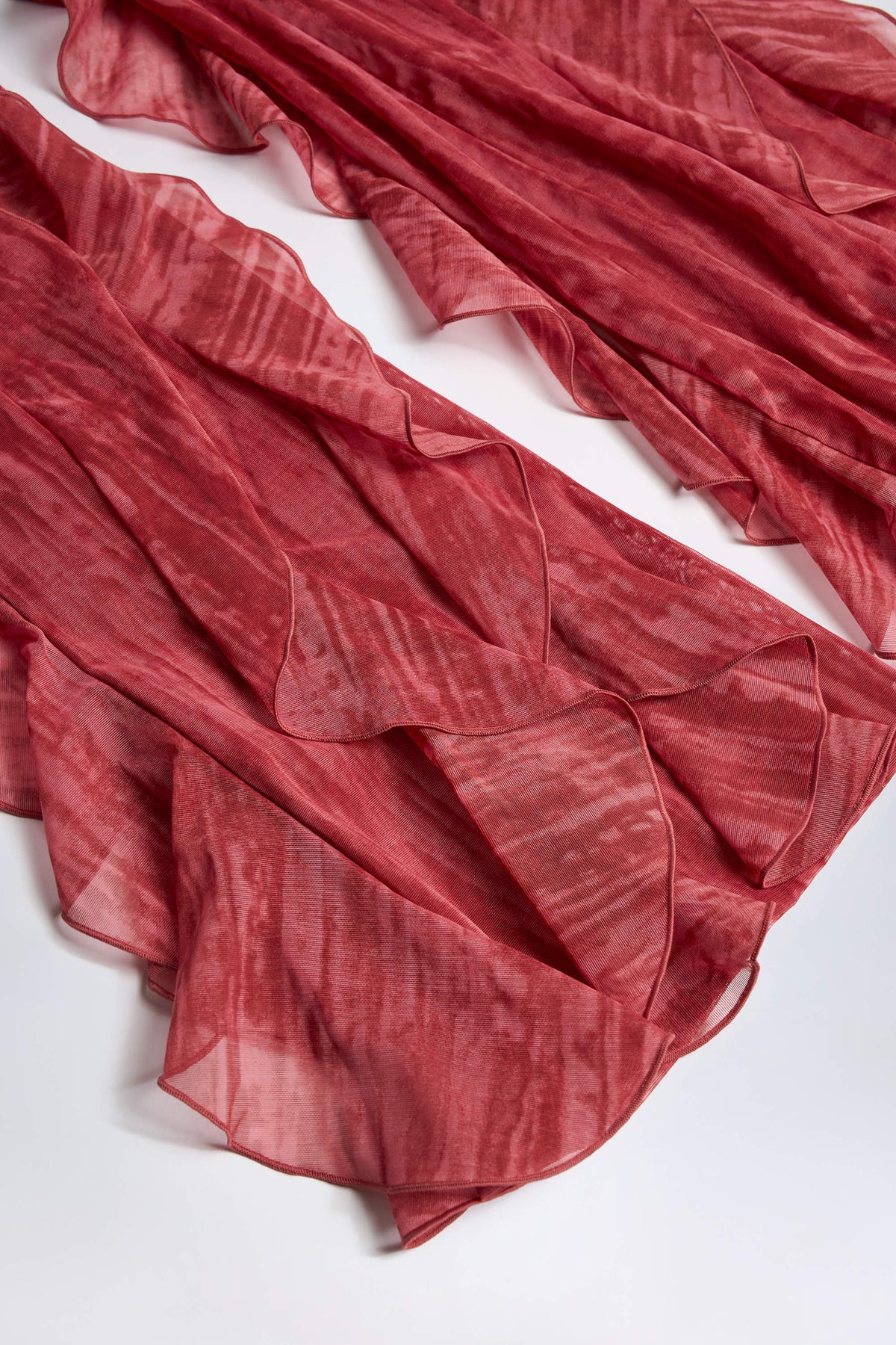 Chic Ruffled Mid-Rise Flared Trousers in Red Print