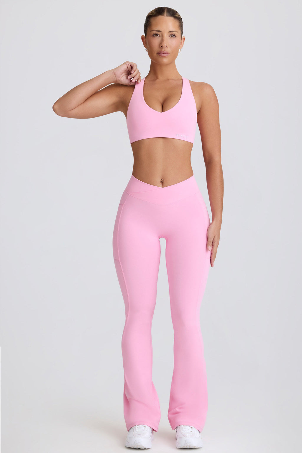 Chic Soft Active V-Waist Pocket Flared Leggings in Baby Pink