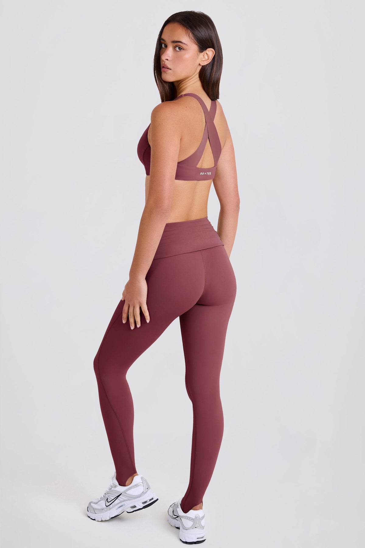 Chic Foldover Mid-Rise Stirrup Leggings in Acai