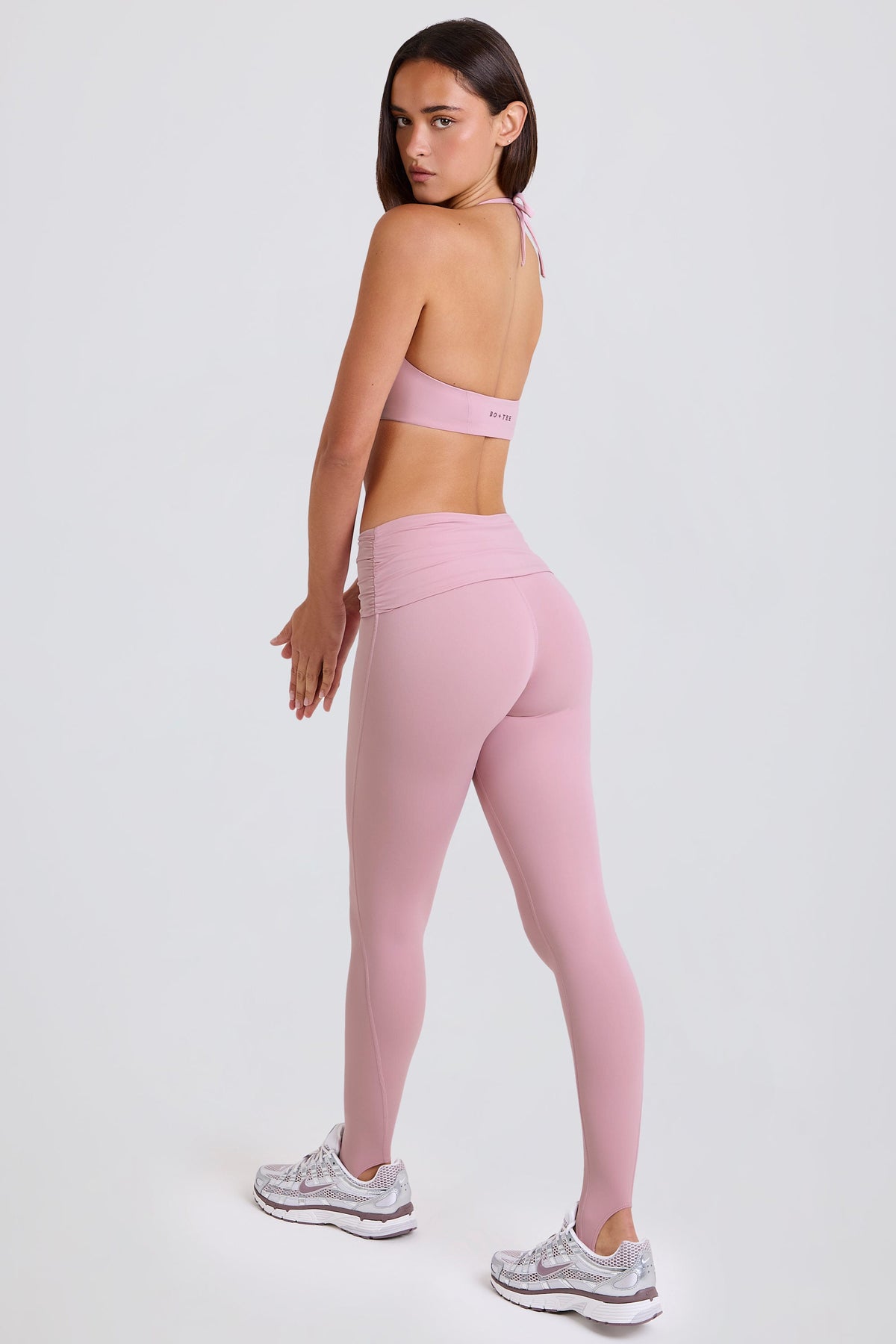 Chic Foldover Mid-Rise Stirrup Leggings in Mauve
