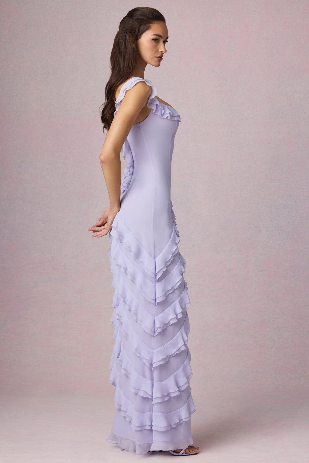 Chic Asymmetric Ruffled Lace-Up Gown in Lilac