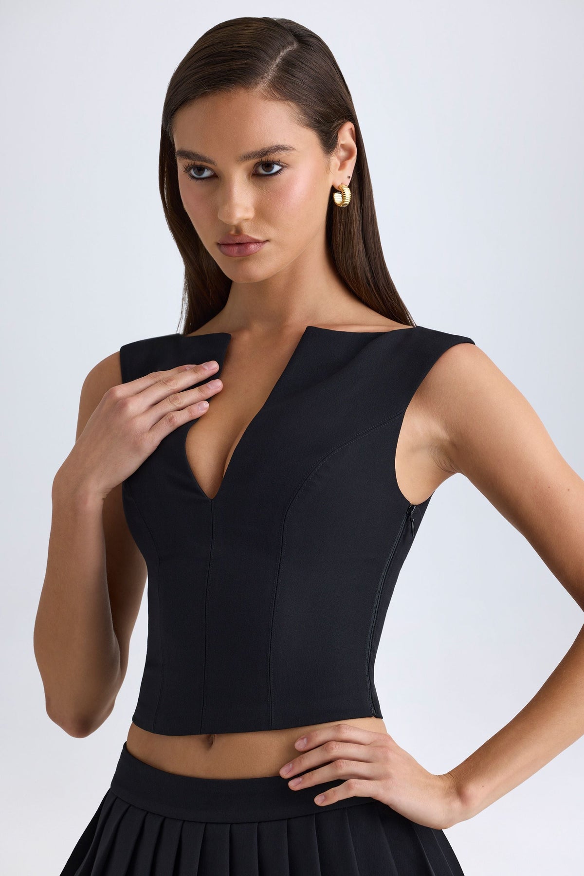 Chic V-Neck Structured Crop Top in Black