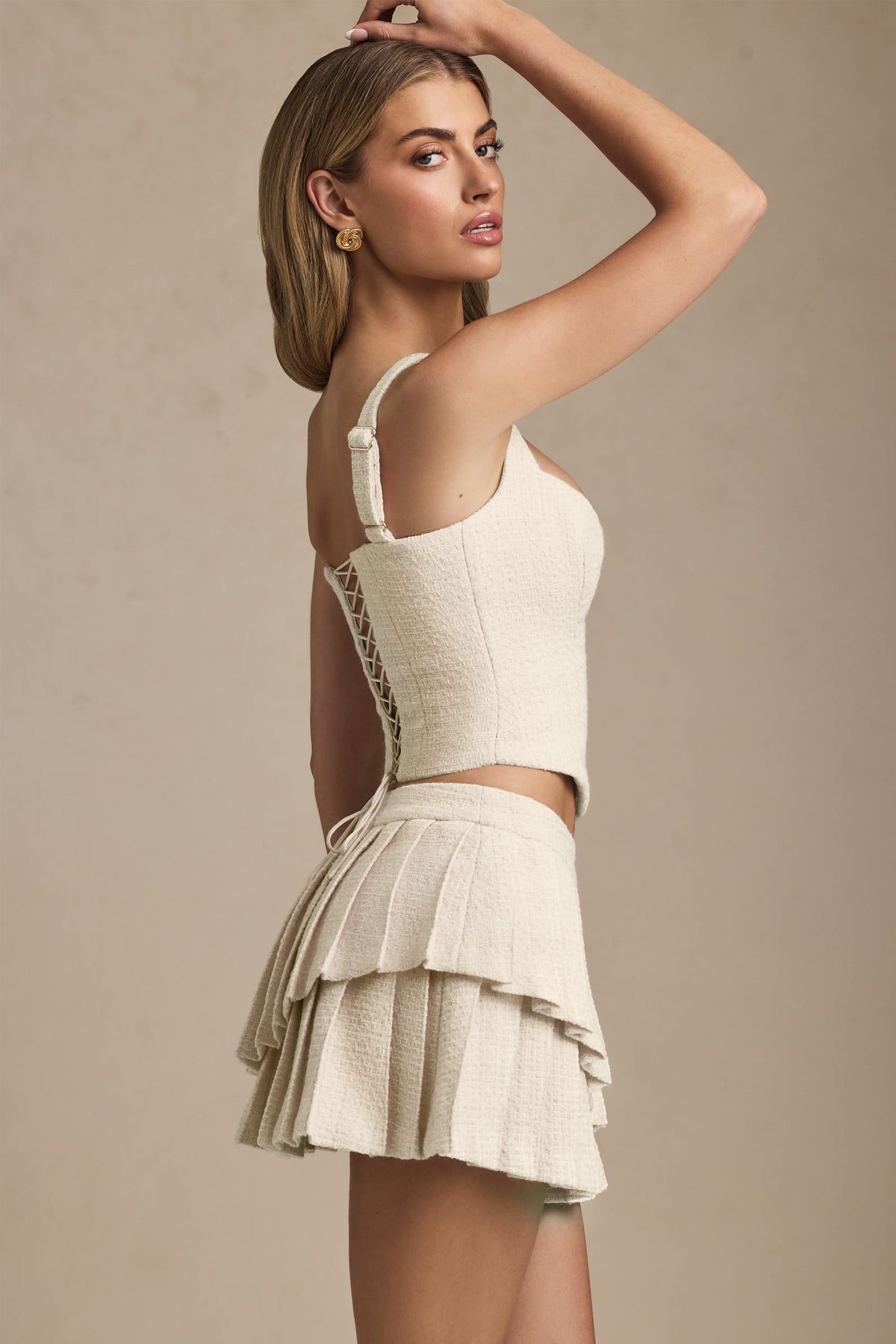 Chic Layered Pleated Low-Rise Mini Skirt in Ivory