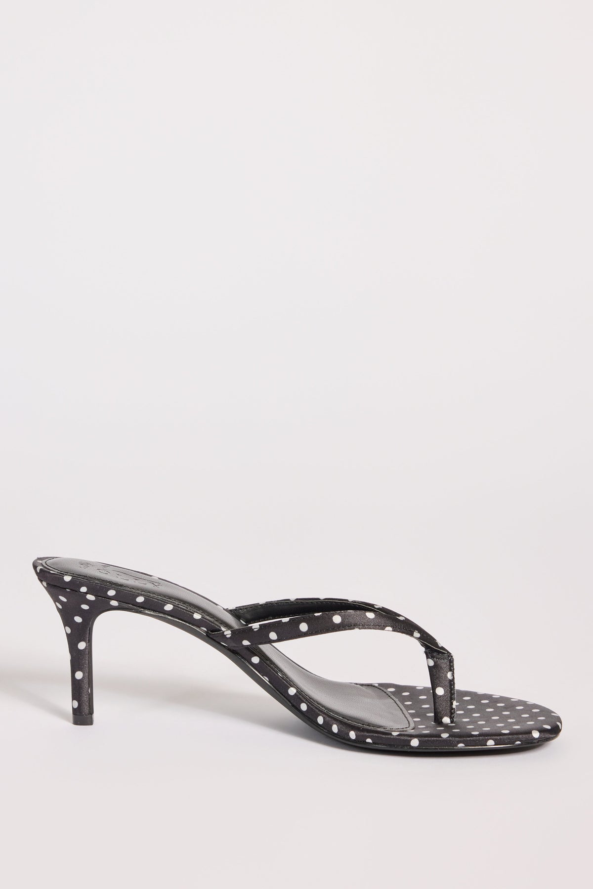 Chic Satin Heeled Thong Sandal in Black Polka Dot