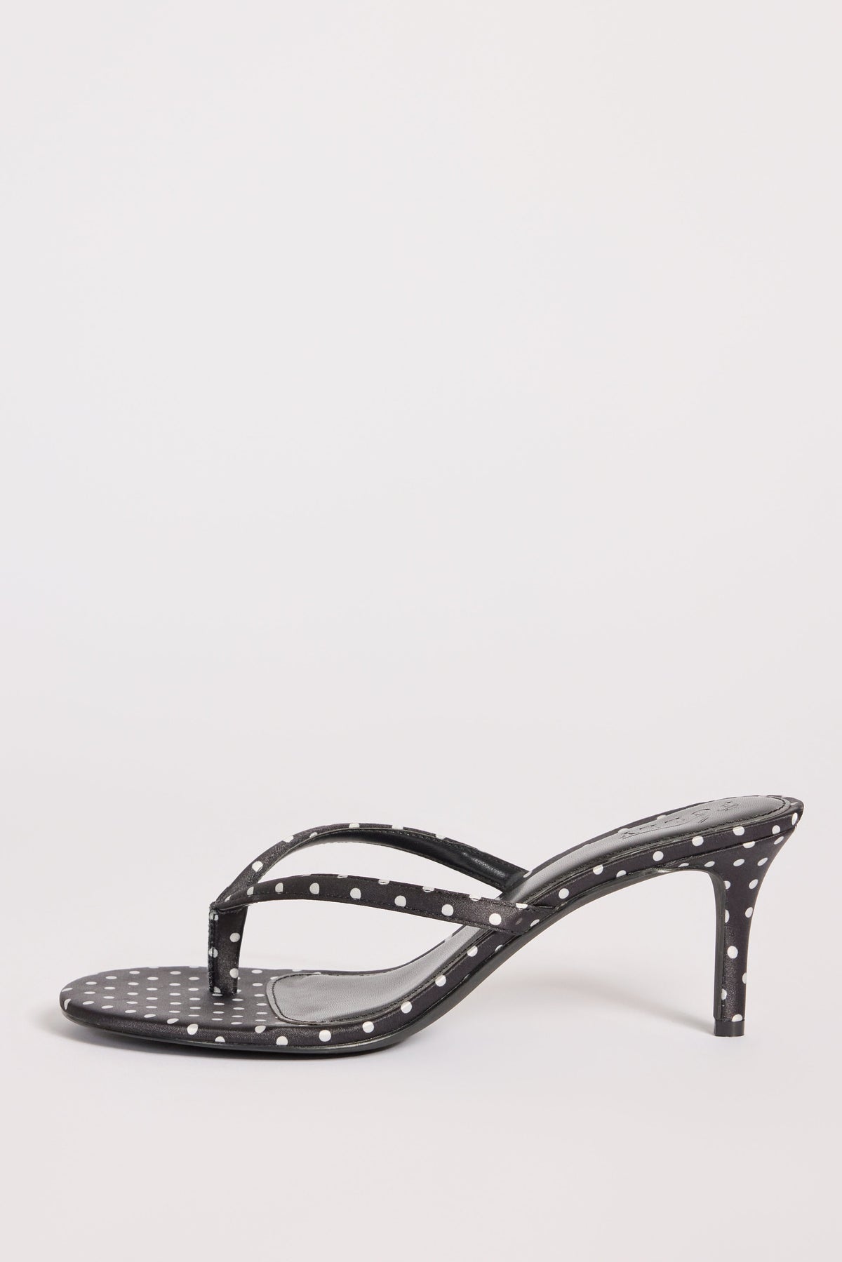 Chic Satin Heeled Thong Sandal in Black Polka Dot