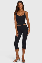 Chic Ponte Capri Leggings in Black