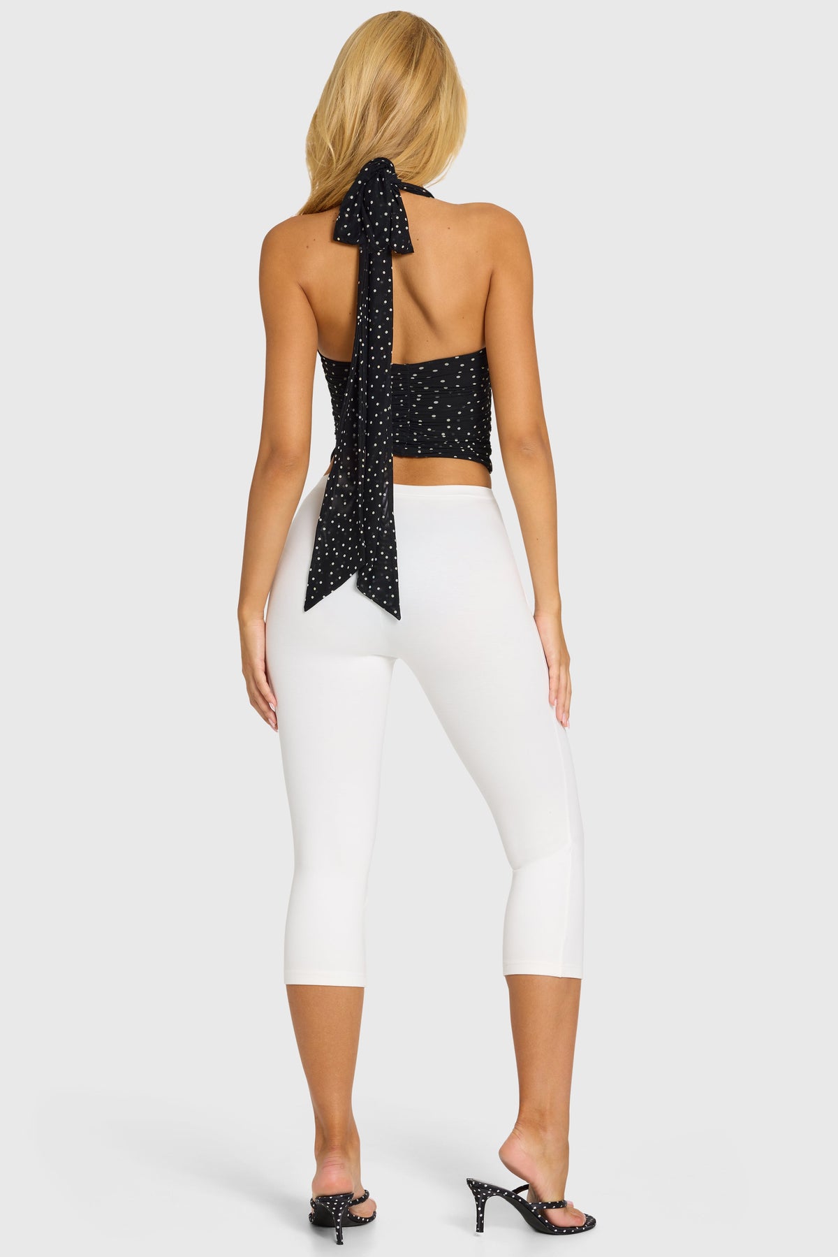 Chic Ponte Capri Leggings in Snow
