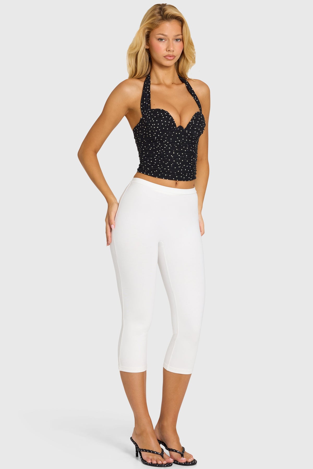 Chic Ponte Capri Leggings in Snow
