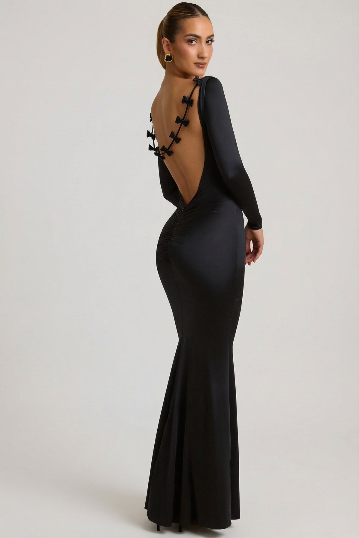 Chic Bow-Detail Ruched Maxi Dress in Black