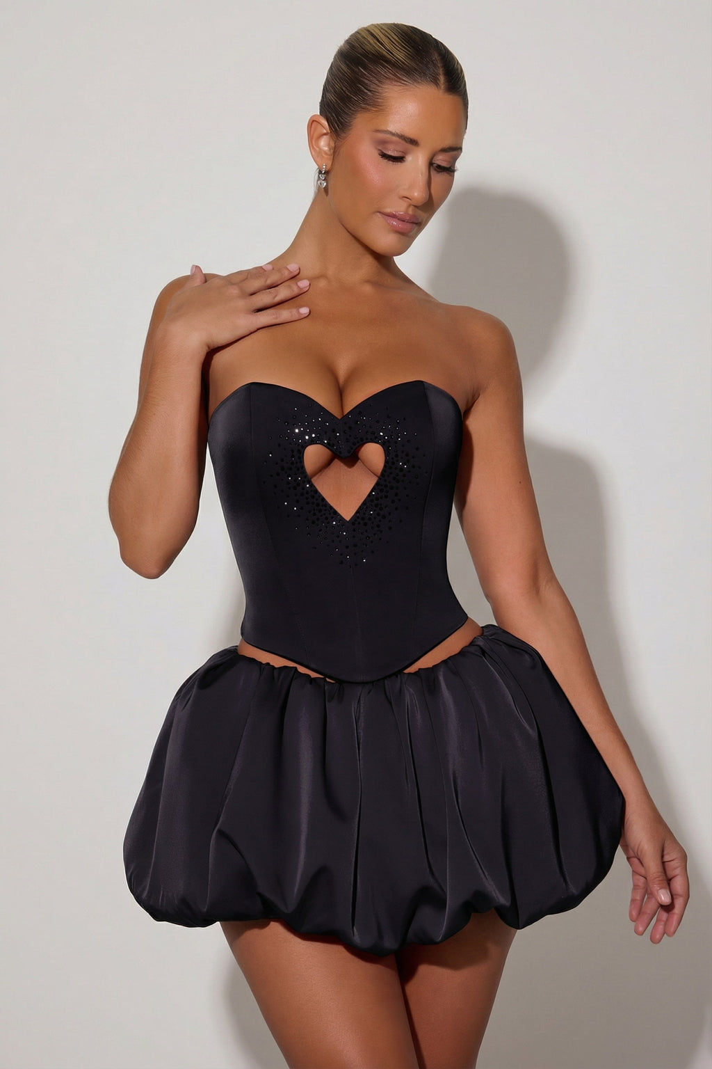 Chic Embellished Heart Cut-Out Strapless Corset Top in Black