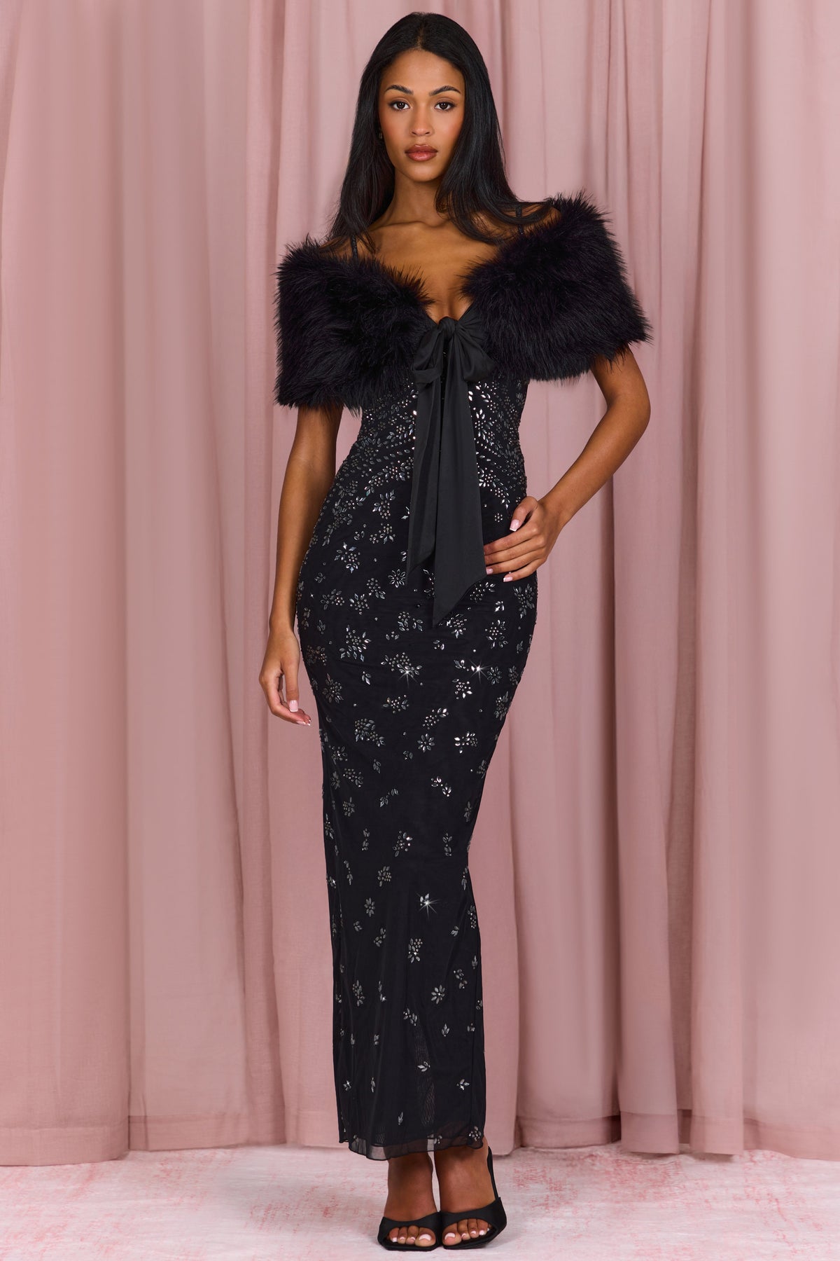 Chic Fur Ribbon-Tie Stole in Black