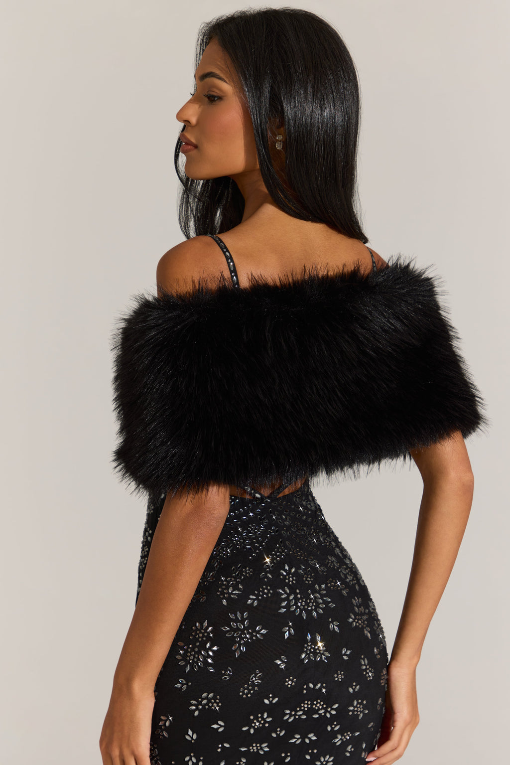 Chic Fur Ribbon-Tie Stole in Black