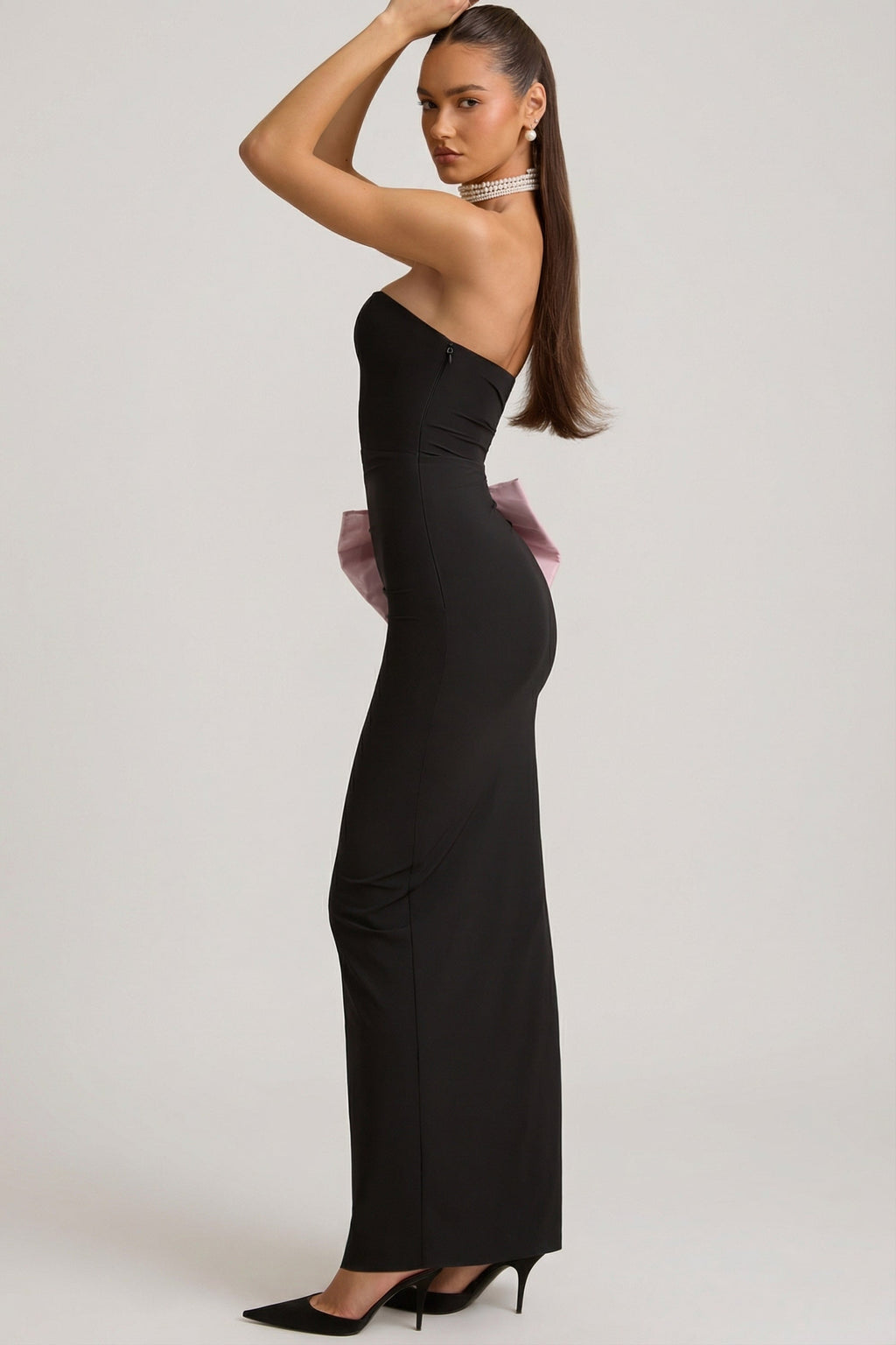 Chic Strapless Bow-Detail Maxi Dress in Black