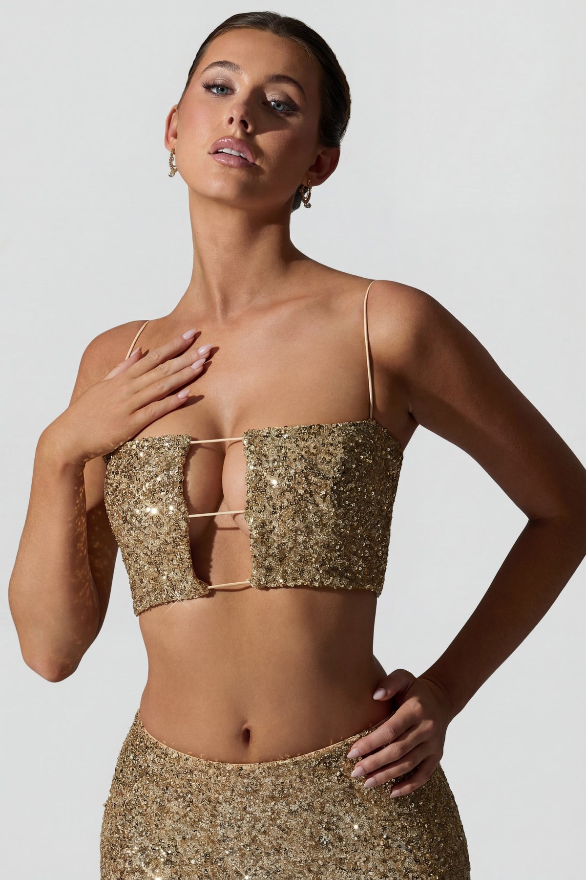 Chic Embellished Cut-Out Crop Top in Gold