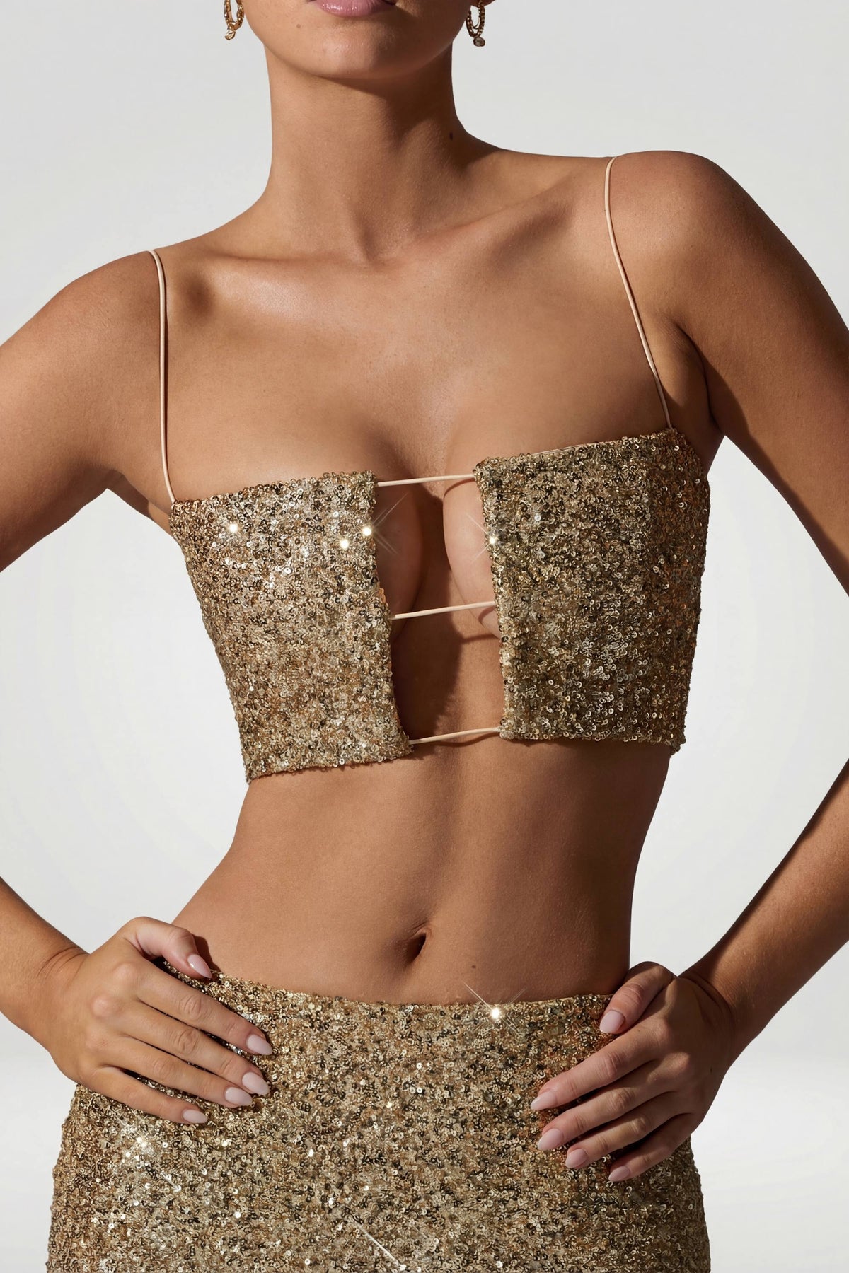 Chic Embellished Cut-Out Crop Top in Gold