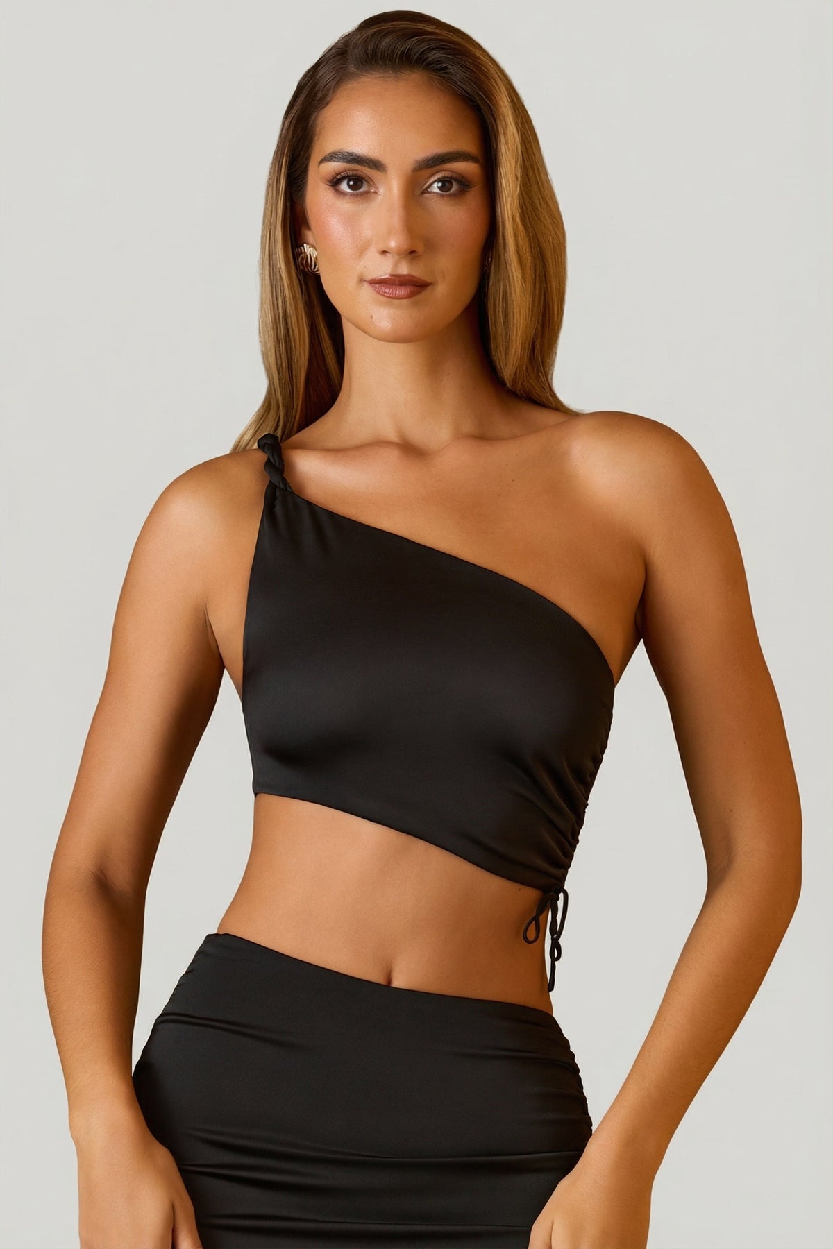Chic Ruched Asymmetric Crop Top in Black