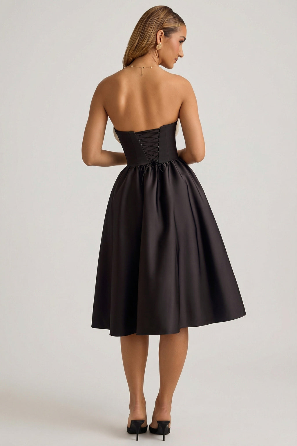 Chic Strapless Corset Midi Dress in Black