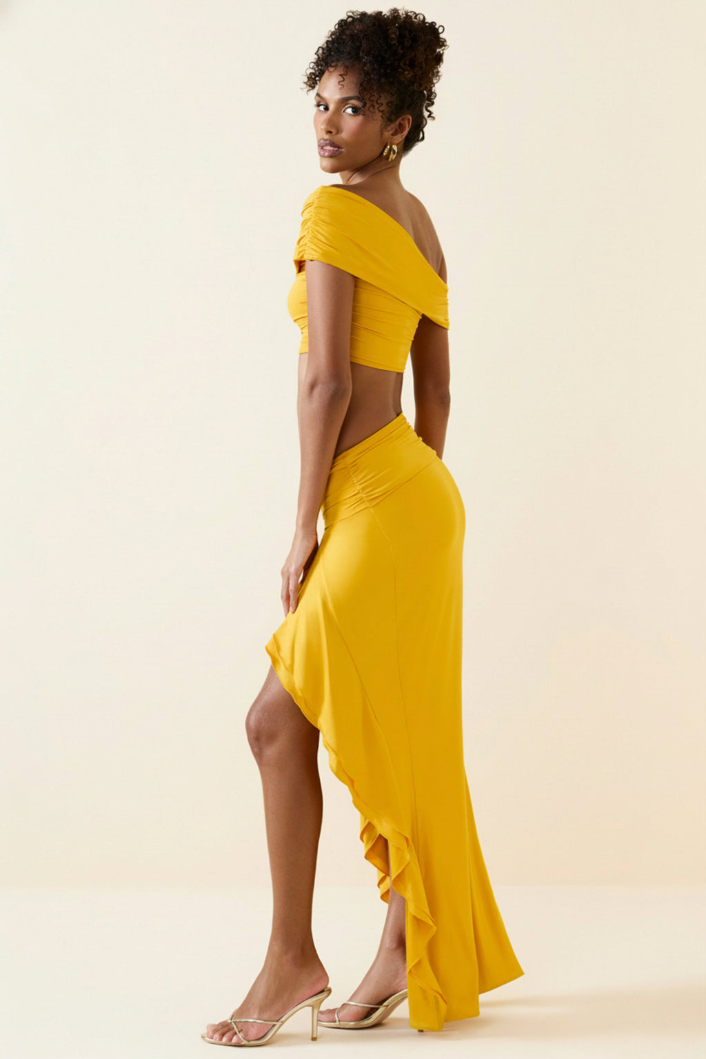 Chic Asymmetric Ruffled Low-Rise Maxi Skirt in Golden Yellow