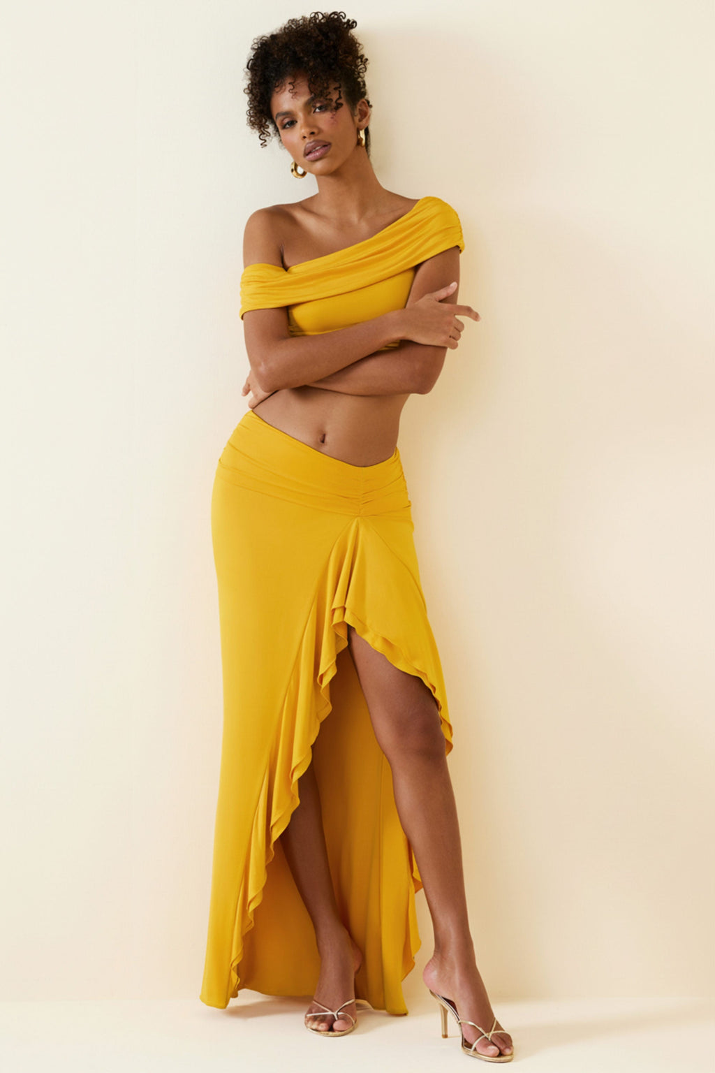Chic Asymmetric Ruffled Low-Rise Maxi Skirt in Golden Yellow