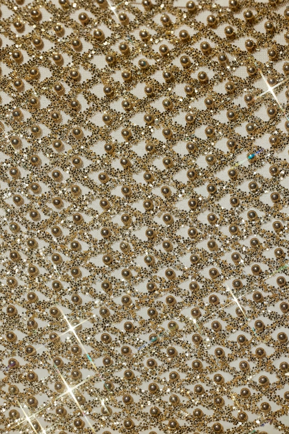 Chic Embellished Low-Rise Mini Skirt in Gold