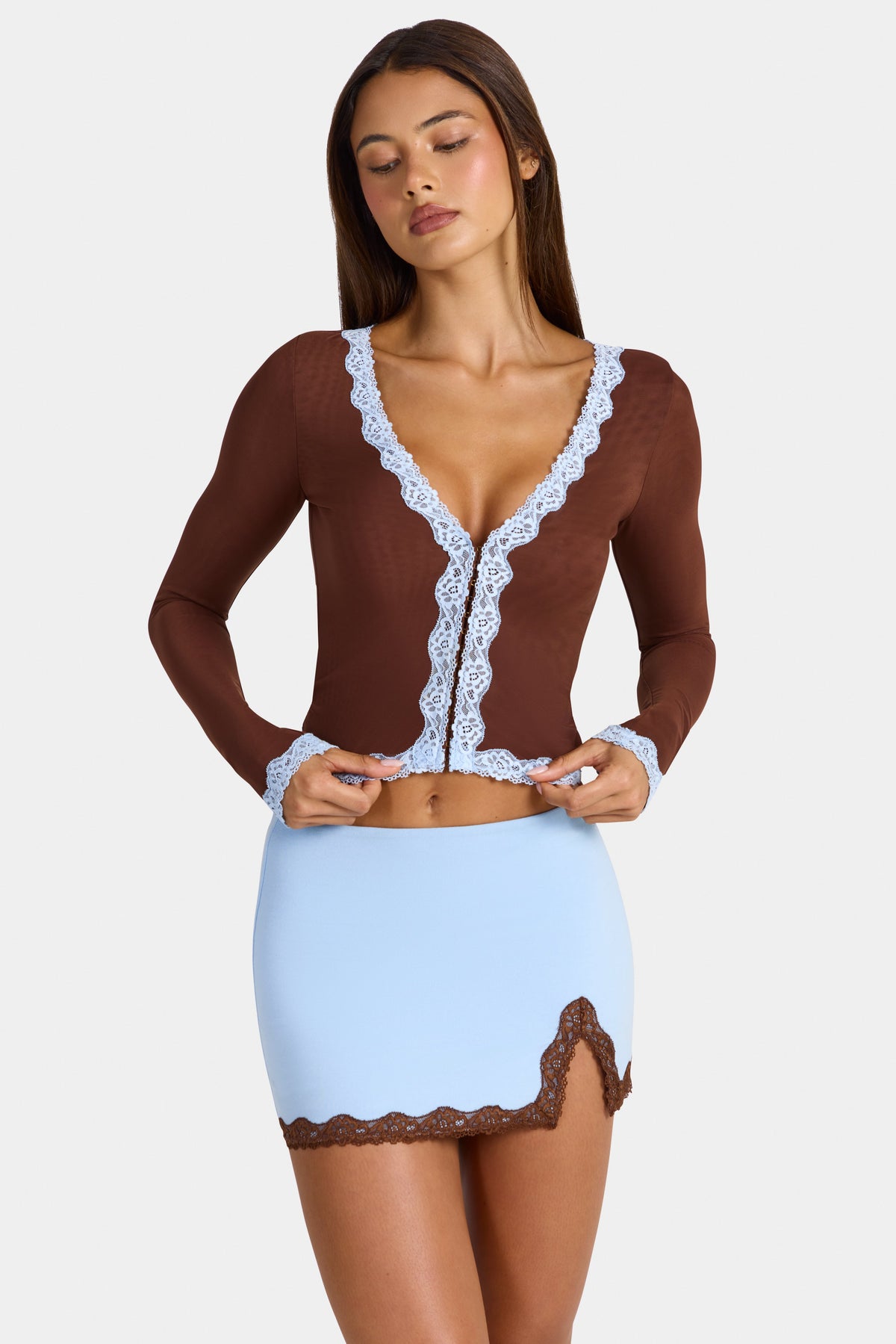 Chic Lace-Trim Cropped Cardigan in Cocoa Brown