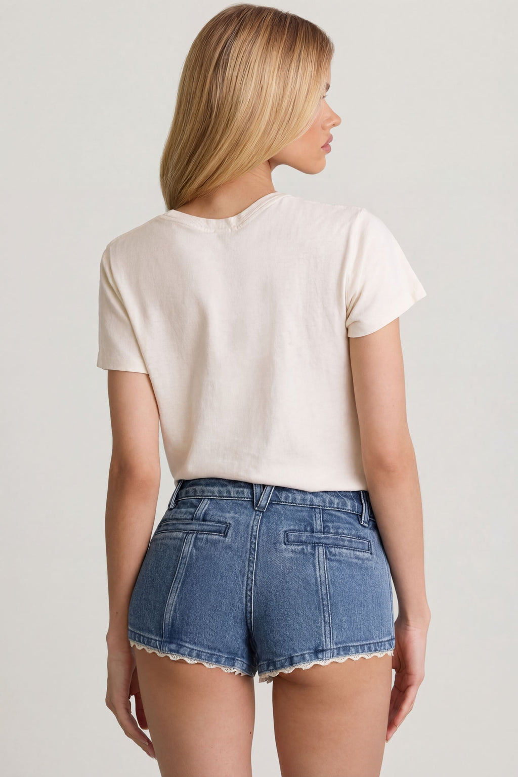 Chic Low-Rise Hot Pants in Mid-Blue