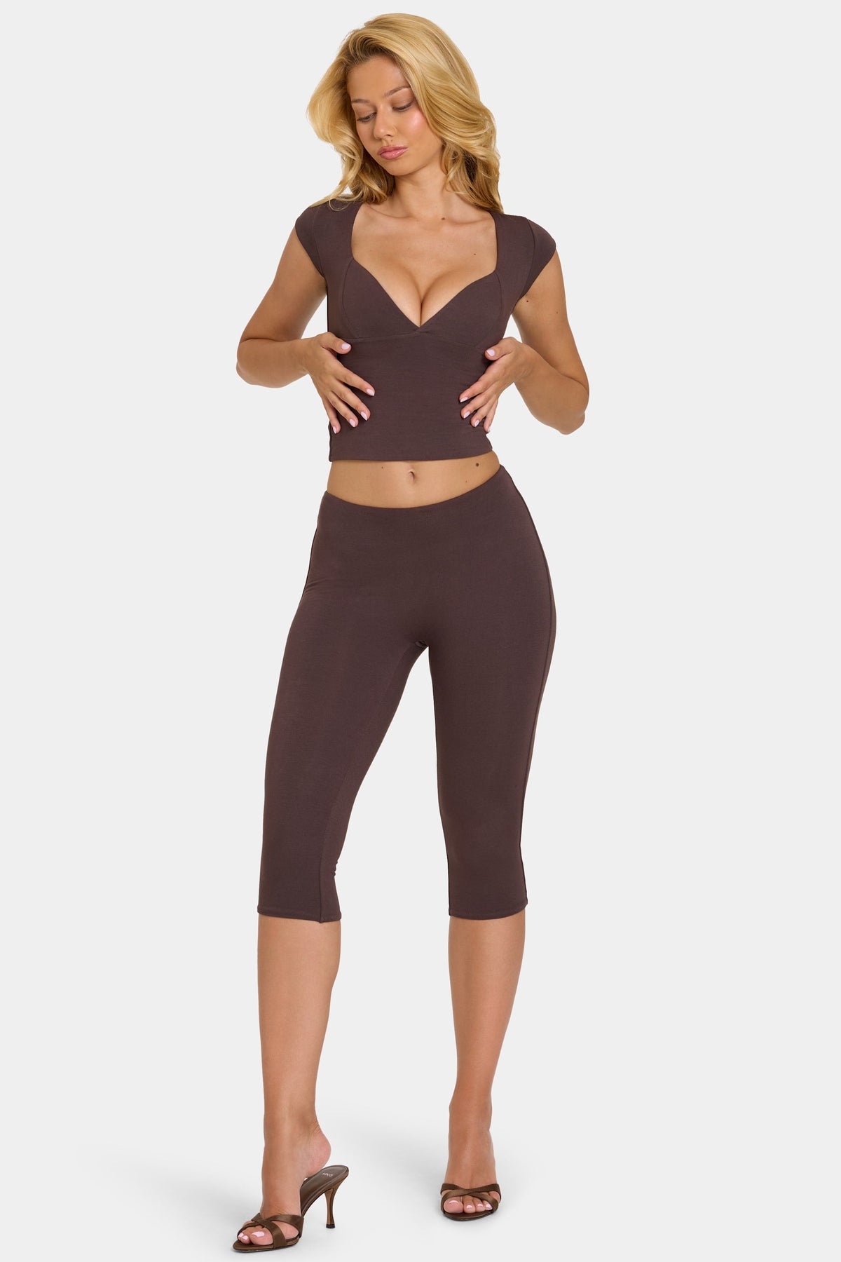 Chic Modal Capri Leggings in Chocolate