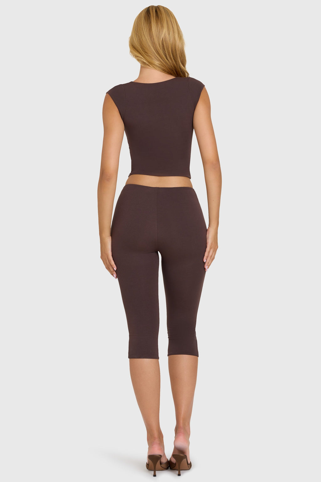 Chic Modal Capri Leggings in Chocolate