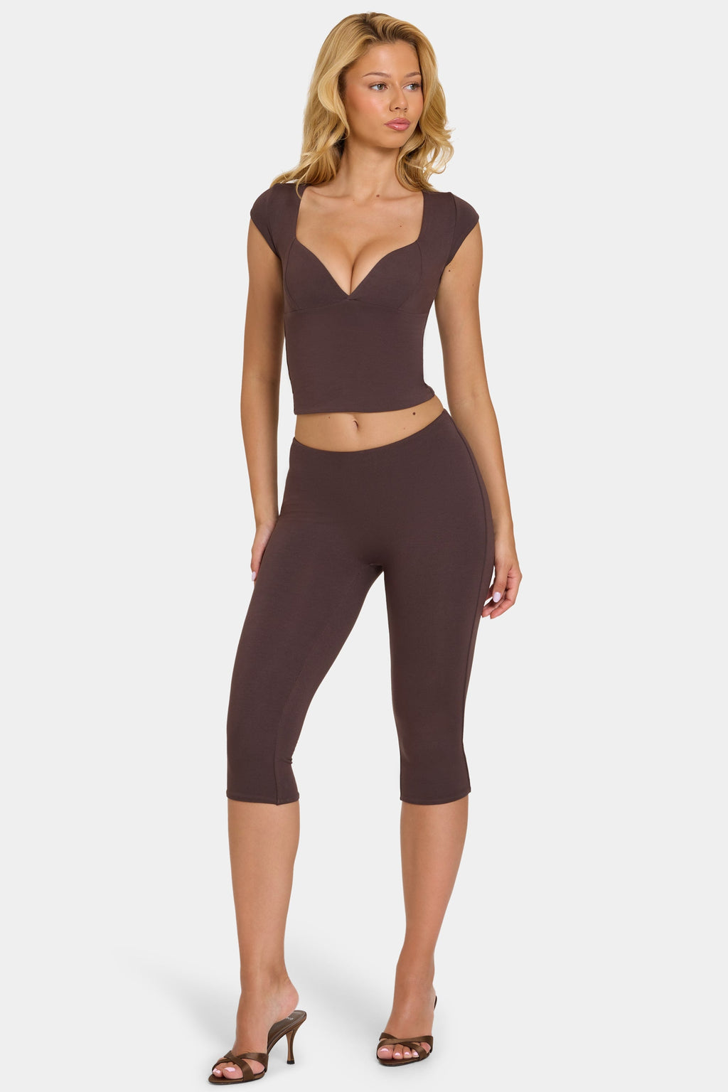 Chic Modal Capri Leggings in Chocolate