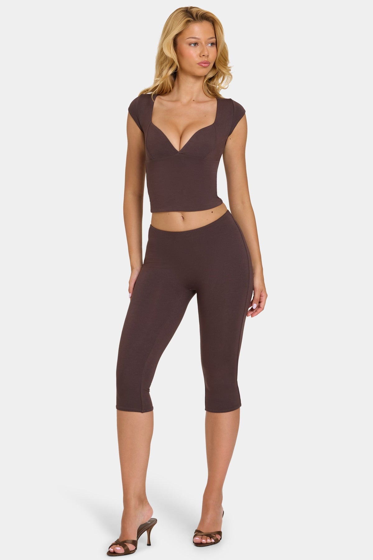 Chic Modal Capri Leggings in Chocolate