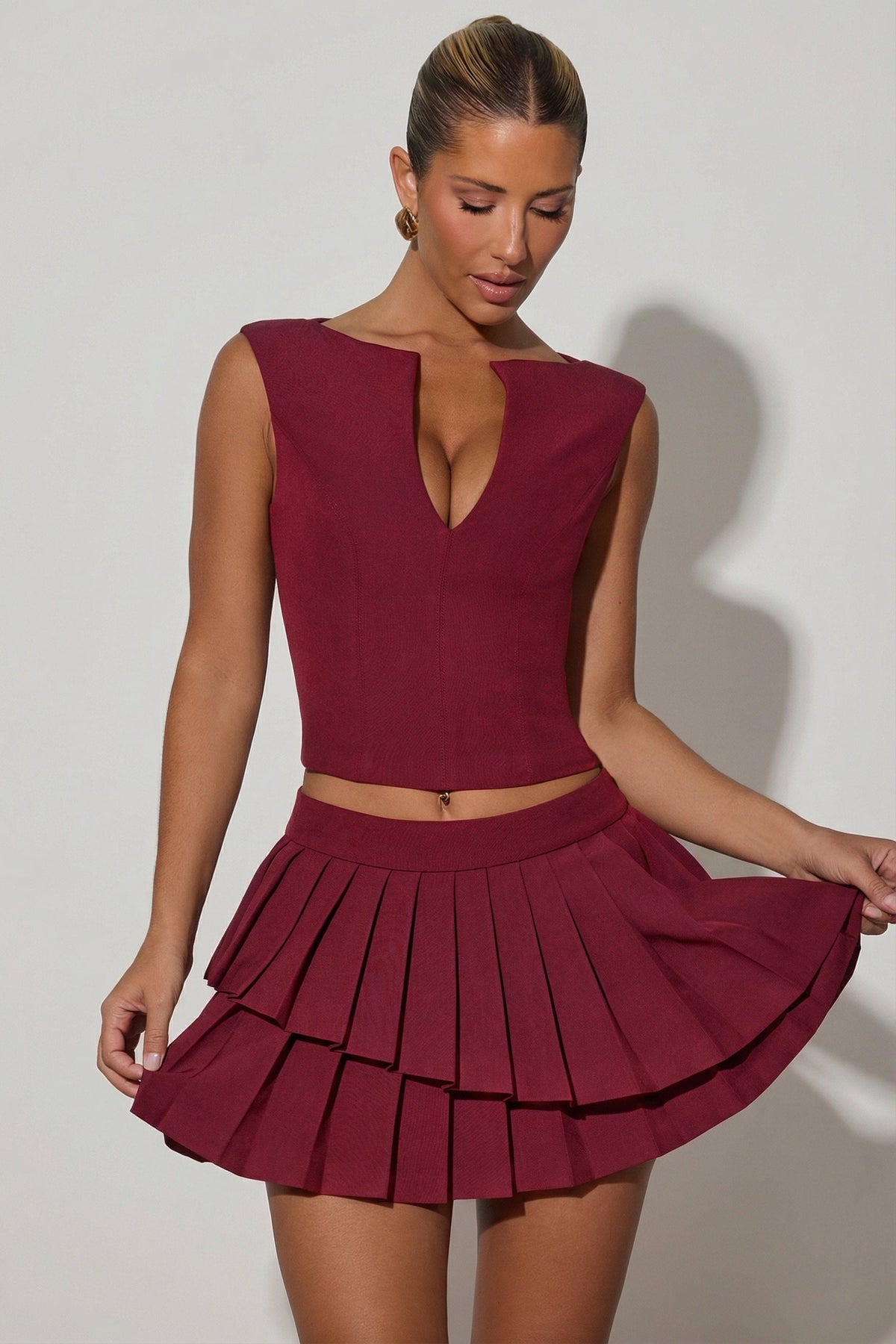 Chic Layered Pleated Low-Rise Mini Skirt in Wine Red